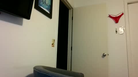 mackdocc001 online show from 10-12-25, 06:07