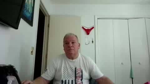 mackdocc001 online show from 11-28-25, 02:53