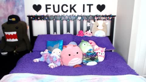 Snapshot of mackenziewolfe chatting on 12-08-24, 07:58 Mackenzie Wolfe online show from 12-08-24, 07:58