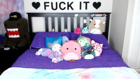 Snapshot of mackenziewolfe chatting on 01-06-25, 07:20 Mackenzie Wolfe online show from 01-06-25, 07:20