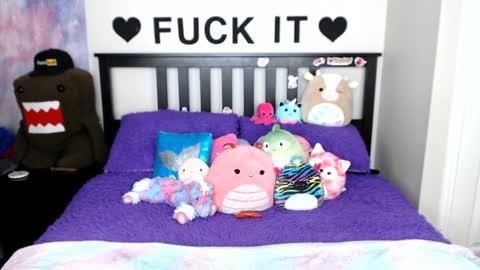 Snapshot of mackenziewolfe chatting on 01-13-25, 03:04 Mackenzie Wolfe online show from 01-13-25, 03:04