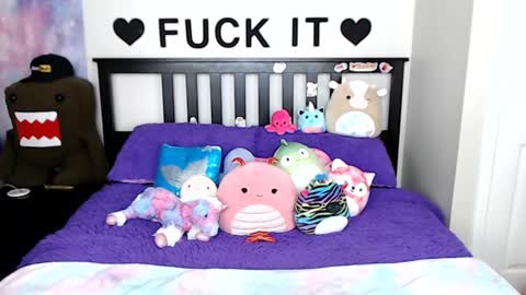 Snapshot of mackenziewolfe chatting on 03-05-25, 08:54 Mackenzie Wolfe online show from 03-05-25, 08:54