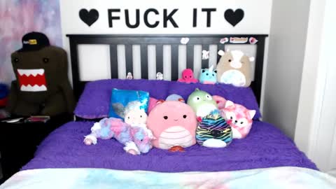 Snapshot of mackenziewolfe chatting on 03-10-25, 06:05 Mackenzie Wolfe online show from 03-10-25, 06:05