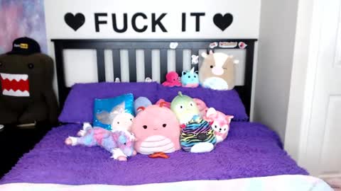 Snapshot of mackenziewolfe chatting on 09-26-25, 05:44 Mackenzie Wolfe online show from 09-26-25, 05:44