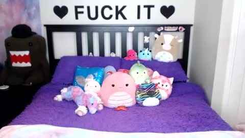 Snapshot of mackenziewolfe chatting on 11-04-25, 04:55 Mackenzie Wolfe online show from 11-04-25, 04:55