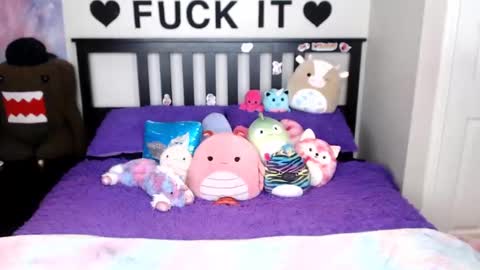 Snapshot of mackenziewolfe chatting on 11-06-25, 04:24 Mackenzie Wolfe online show from 11-06-25, 04:24