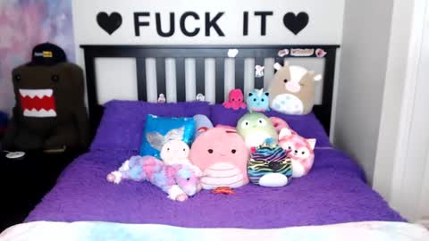 Snapshot of mackenziewolfe chatting on 11-07-25, 04:45 Mackenzie Wolfe online show from 11-07-25, 04:45