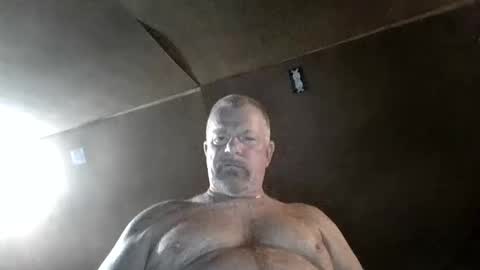 Snapshot of macoman12 chatting on 10-14-25, 03:13 macoman12 online show from 10-14-25, 03:13