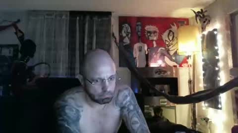 Snapshot of mad_dem0n chatting on 12-23-24, 11:06 Manuel online show from 12-23-24, 11:06