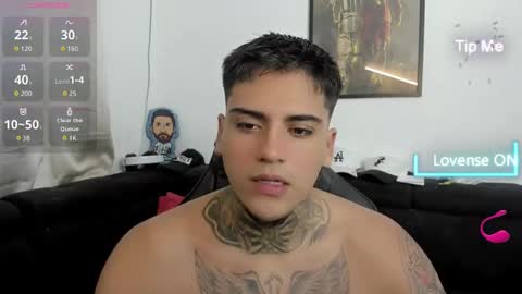 Snapshot of mad_maxxx1 chatting on 11-23-25, 12:10 max online show from 11-23-25, 12:10