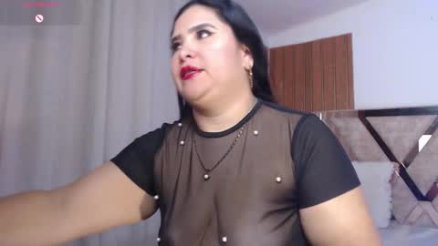 Snapshot of madam_agathaa chatting on 02-20-26, 09:10 Agathaa white online show from 02-20-26, 09:10