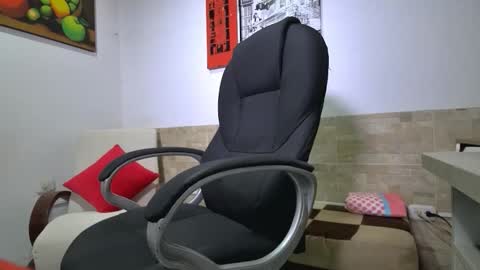 Snapshot of madame_lilly_ chatting on 03-09-26, 01:15 LILLY online show from 03-09-26, 01:15