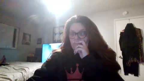 Snapshot of madamexoblack chatting on 03-26-26, 06:19 SkyHighMami online show from 03-26-26, 06:19