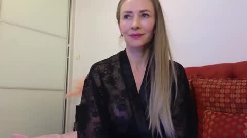 Maddalena online show from 02-24-25, 12:09