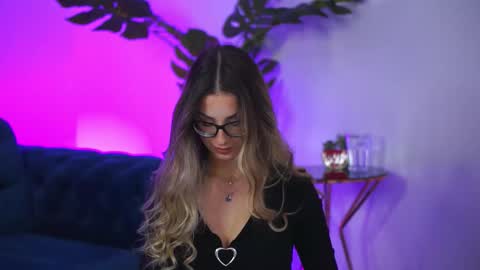 Maddie online show from 11-18-25, 10:09