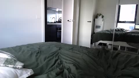 Maddie Meek  online show from 02-16-25, 05:37