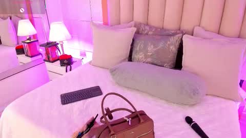 Snapshot of maddieparker chatting on 02-05-26, 07:29 online show from 02-05-26, 07:29