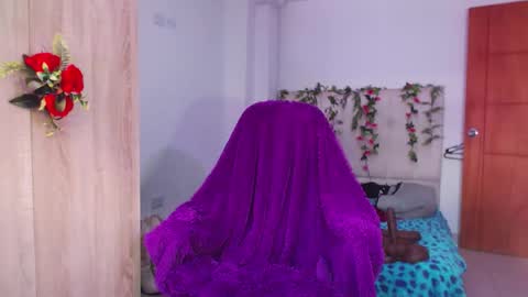 maddiie and clyde online show from 10-09-25, 04:27