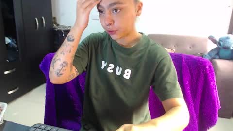 Snapshot of maddiie_and_clyde chatting on 02-13-26, 01:07 maddiie and clyde online show from 02-13-26, 01:07