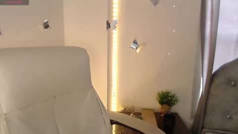    online show from 03-08-25, 10:02