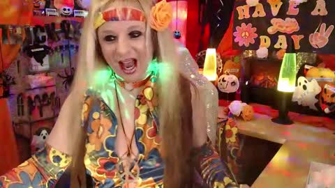 MaddisonRae online show from 10-30-25, 12:56