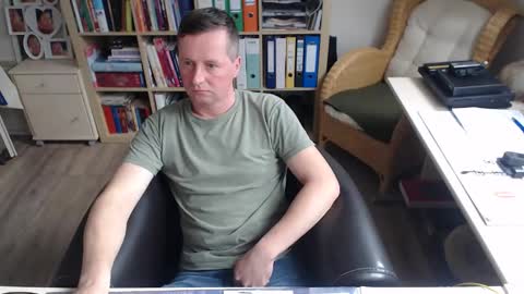 Mad4You online show from 12-19-25, 10:44