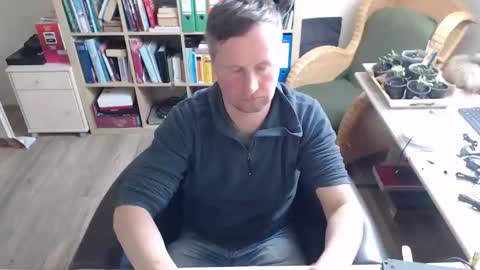 Snapshot of maddmax8 chatting on 04-08-26, 12:27 Mad4You online show from 04-08-26, 12:27