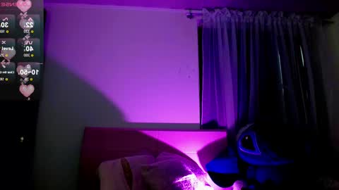 Snapshot of maddy_14 chatting on 02-19-25, 12:44 Maddy UwU online show from 02-19-25, 12:44