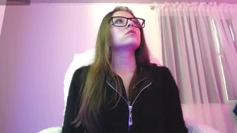 Snapshot of maddy_14 chatting on 09-10-25, 05:24 Maddy UwU online show from 09-10-25, 05:24