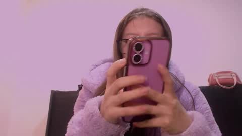 Snapshot of maddy_14 chatting on 11-13-25, 10:30 Maddy UwU online show from 11-13-25, 10:30