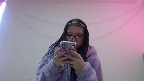 Maddy UwU online show from 01-16-26, 04:11