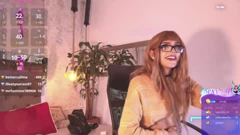 Snapshot of maddy_cooper_ chatting on 12-28-24, 03:26 Maddy online show from 12-28-24, 03:26