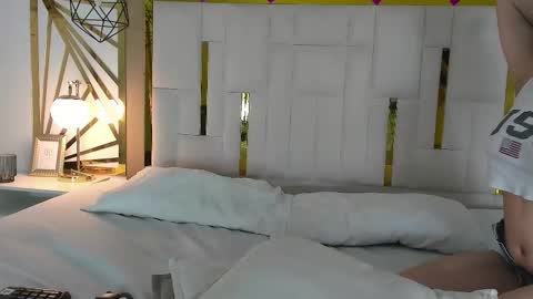 Snapshot of maddy_jacksonw chatting on 09-10-25, 12:05 Maddy online show from 09-10-25, 12:05