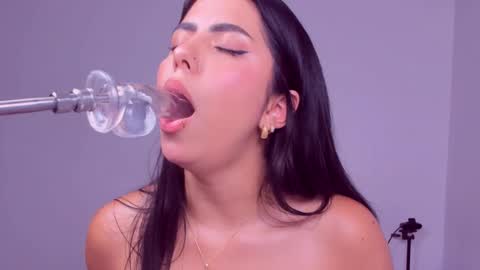 Snapshot of maddy_sweet18 chatting on 02-10-25, 06:56 Maddy online show from 02-10-25, 06:56