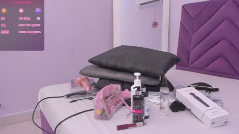 maddyjohnsonn online show from 12-29-24, 03:54