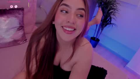 Snapshot of maddylennon chatting on 03-05-25, 07:17 Lina online show from 03-05-25, 07:17