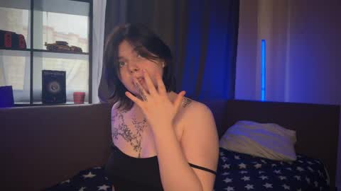 Maddy online show from 04-01-26, 01:41