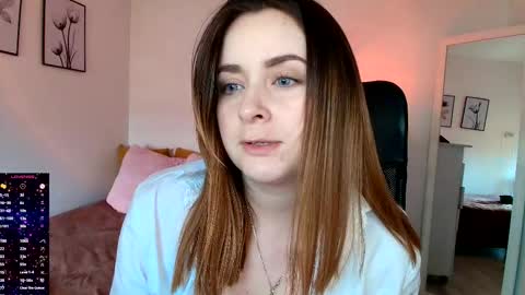 Snapshot of madelamee chatting on 10-14-25, 08:20 madelamee online show from 10-14-25, 08:20
