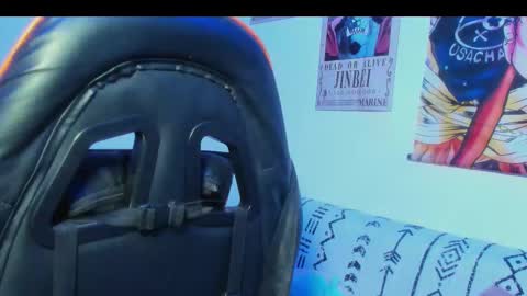 Madeleine  online show from 11-11-25, 04:12