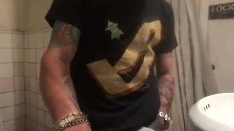 Snapshot of madeyoulook818 chatting on 03-24-26, 09:25 madeyoulook818 online show from 03-24-26, 09:25