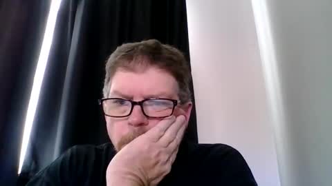 Snapshot of madhatter72 chatting on 11-20-25, 06:40 Madhatter72 online show from 11-20-25, 06:40