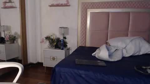 madhison_5 online show from 04-11-26, 12:09