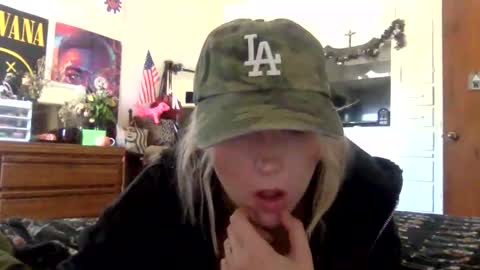 yourfavblonde online show from 10-08-25, 07:11