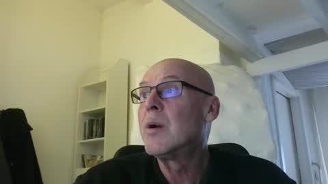 Snapshot of madio1187940 chatting on 12-03-25, 01:31 madio1187940 online show from 12-03-25, 01:31