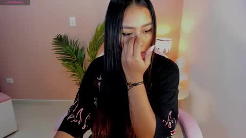 Snapshot of madison_montes chatting on 10-21-25, 07:36 madison montes online show from 10-21-25, 07:36