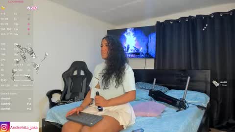 Snapshot of madisonbrunette_lxs chatting on 10-11-25, 11:58 madison online show from 10-11-25, 11:58