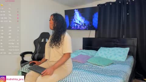 Snapshot of madisonbrunette_lxs chatting on 10-14-25, 04:52 madison online show from 10-14-25, 04:52