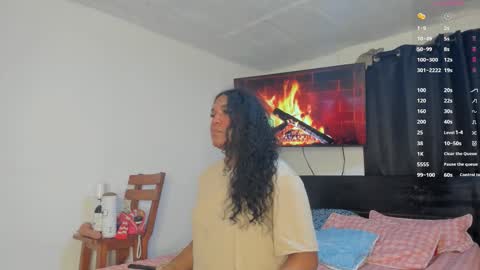 Snapshot of madisonbrunette_lxs chatting on 11-10-25, 07:46 madison online show from 11-10-25, 07:46