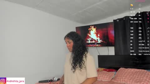 Snapshot of madisonbrunette_lxs chatting on 11-12-25, 08:08 madison online show from 11-12-25, 08:08