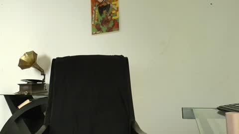 Snapshot of madisonbyers chatting on 10-15-25, 10:21 Ig madis0nbyers online show from 10-15-25, 10:21